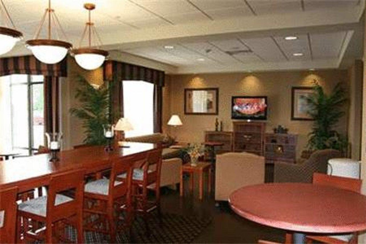 Hampton Inn Elkhorn Lake Geneva Area Экстерьер фото