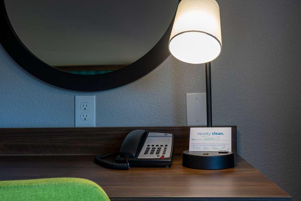 Hampton Inn Elkhorn Lake Geneva Area Номер фото