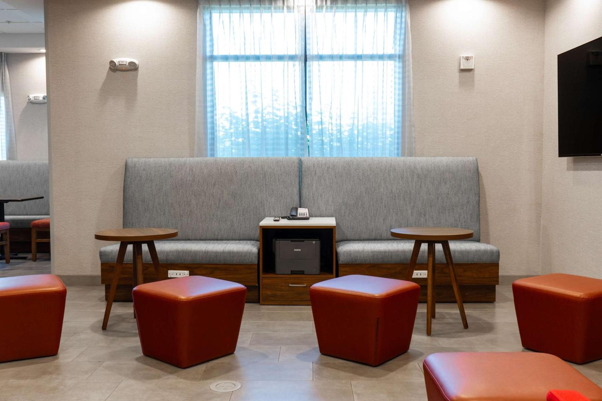 Hampton Inn Elkhorn Lake Geneva Area Экстерьер фото