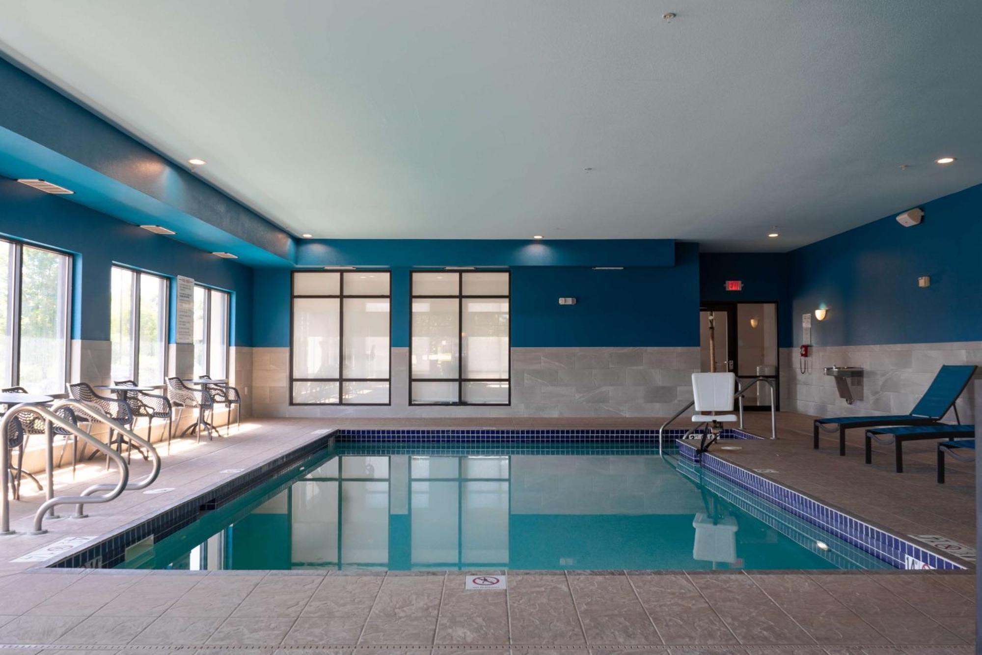 Hampton Inn Elkhorn Lake Geneva Area Экстерьер фото